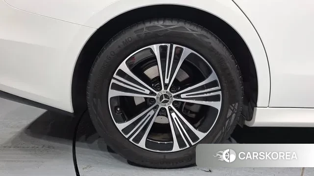 Mercedes-Benz E-Class W214 id 3745185 из Кореи 15