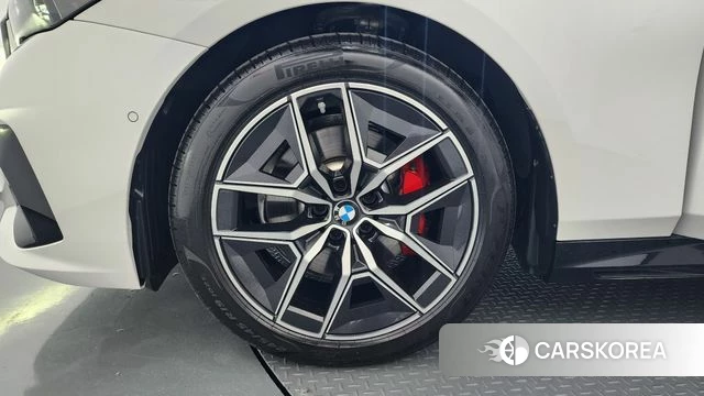BMW 5 Series (G60) id 4493437 из Кореи 15