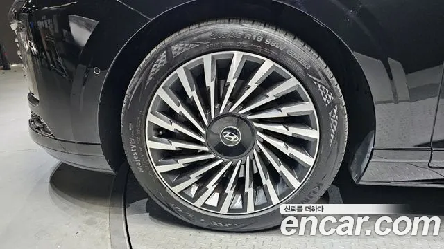 Hyundai Grandeur (GN7) id 2403648 из Кореи 15