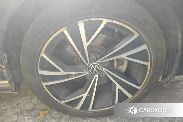 Volkswagen Magotan id 4333653 из Китая 12