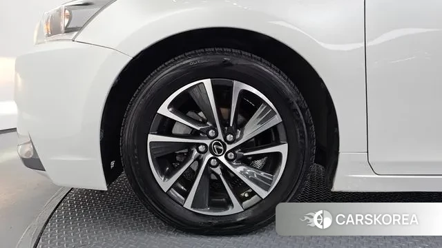 Lexus CT200h id 3380636 из Кореи 15