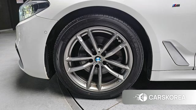 BMW 5 Series (G30) id 3894160 из Кореи 15