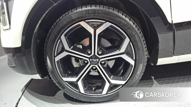 Kia Di Ol Nu Niro id 4687509 из Кореи 25