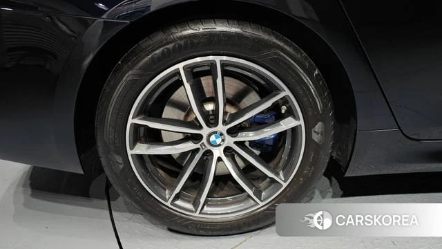 BMW 5 Series (G30) id 4540883 из Кореи 27