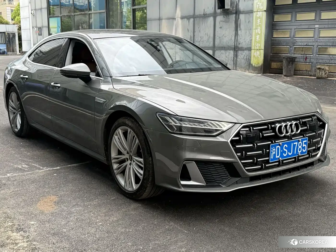 Audi A7L 2024 Champagne/brown из Китая, фото 5