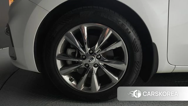 Kia The New Carnival id 4435805 из Кореи 28