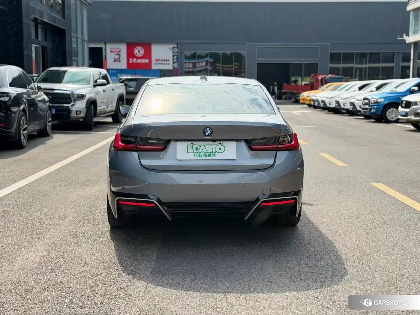 BMW i3 2023 Silver/gray из Китая, фото 5