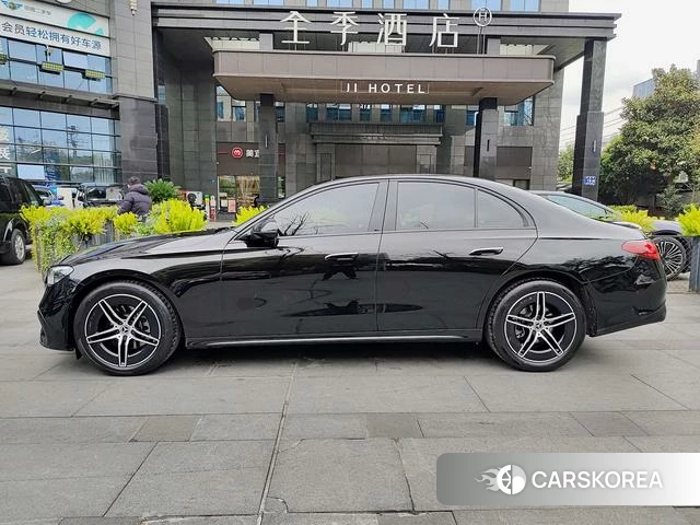 Mercedes-Benz E-class (imported) 2025 Черный из Китая, фото 5