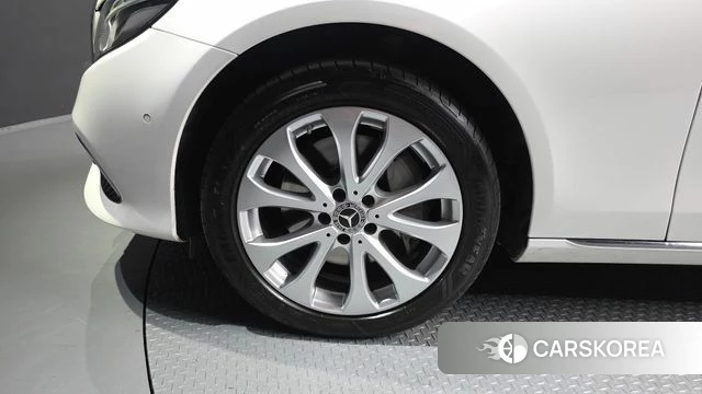Mercedes-Benz E-Class W213 id 4625550 из Кореи 27