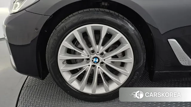 BMW 5 Series (G30) id 3003028 из Кореи 15