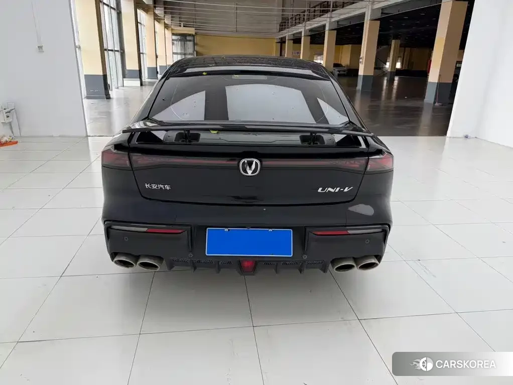 Chang'an UNI-V 2023 Черный из Китая, фото 5
