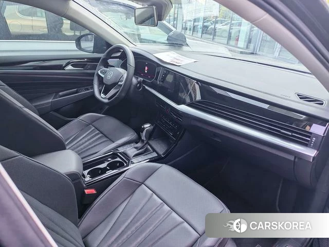 Volkswagen Passat 2025 Черный из Китая, фото 5
