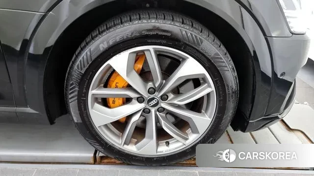 Audi e-Tron id 3012881 из Кореи 15