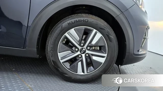 Kia The New Niro id 3060526 из Кореи 15