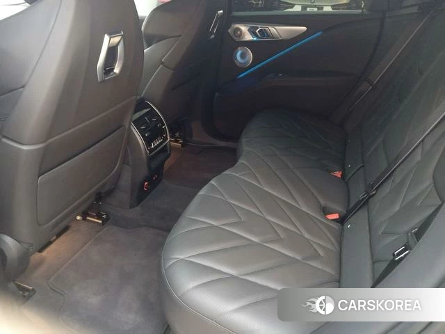 BMW XM id 4256858 из Китая 13