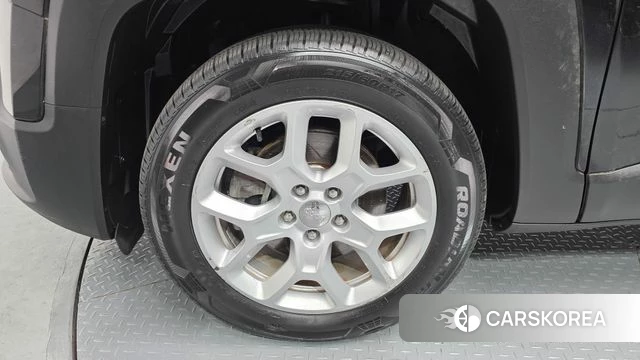 Jeep Renegade id 4339568 из Кореи 25
