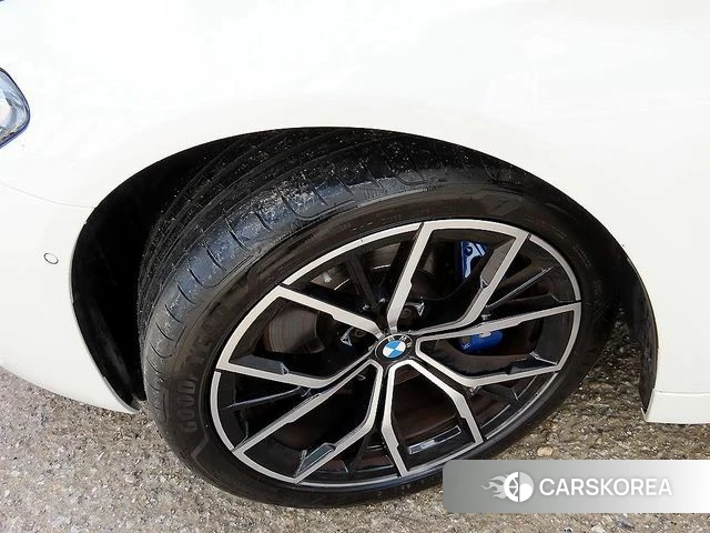 BMW 5 Series (G30) 2023 Белый из Кореи, фото 5