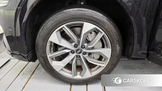 Audi e-Tron id 3165862 из Кореи 15