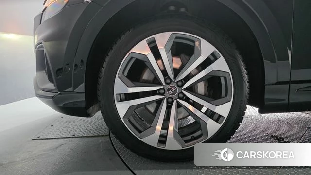 Audi Q8 (4M) id 4388369 из Кореи 32