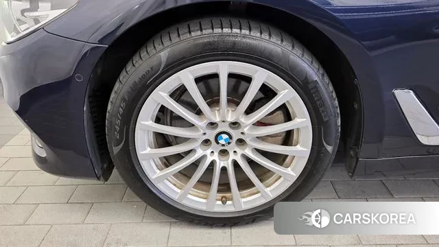 BMW 5 Series (G30) id 3391146 из Кореи 15