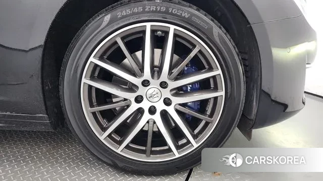 Maserati Ghibli id 3197022 из Кореи 15