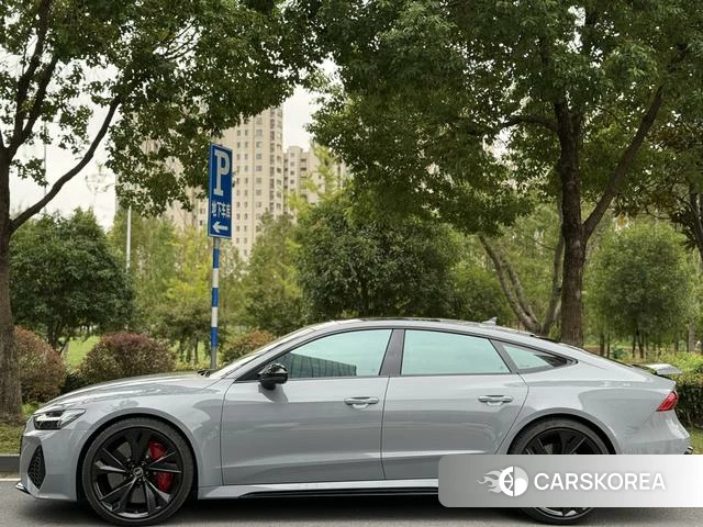 Audi RS 7 2021 Темно-серый из Китая, фото 6