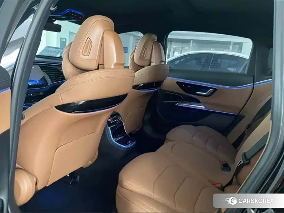 Mercedes-Benz E-Class 2024 Черный из Китая, фото 6