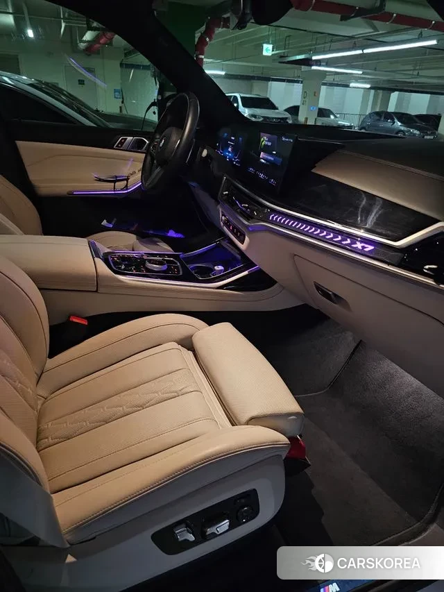 BMW X7 (G07) 2023 Белый из Кореи, фото 5