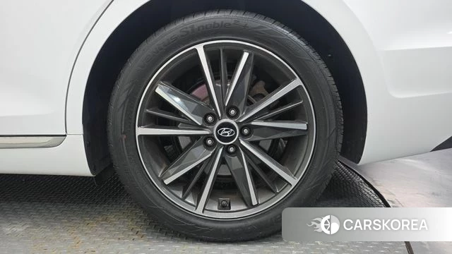 Hyundai The New Grandeur IG id 4428306 из Кореи 30