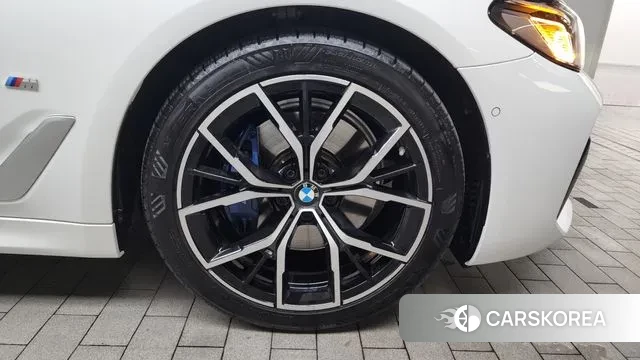 BMW 5 Series (G30) id 3059862 из Кореи 15