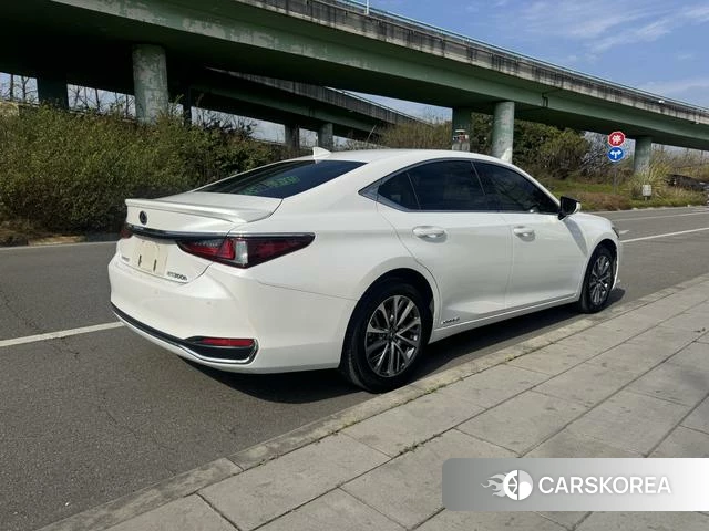 Lexus ES id 4260922 из Китая 7