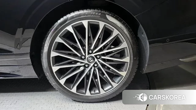 Hyundai Grandeur (GN7) id 3442616 из Кореи 15