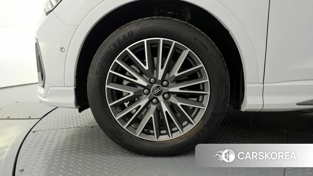 Audi Q3 (F3) id 4292320 из Кореи 15