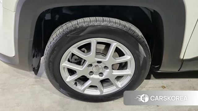 Jeep Renegade id 4304731 из Кореи 13