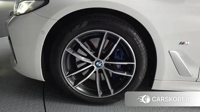 BMW 5 Series (G30) id 3317938 из Кореи 15