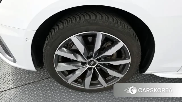 Audi A4 (B9) id 3478044 из Кореи 15