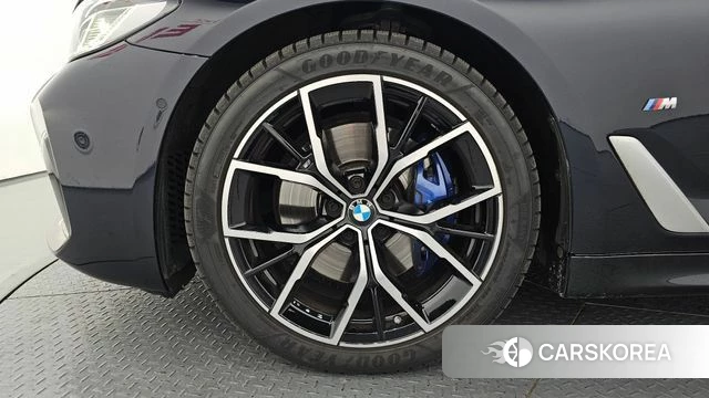 BMW 5 Series (G30) id 4249855 из Кореи 15
