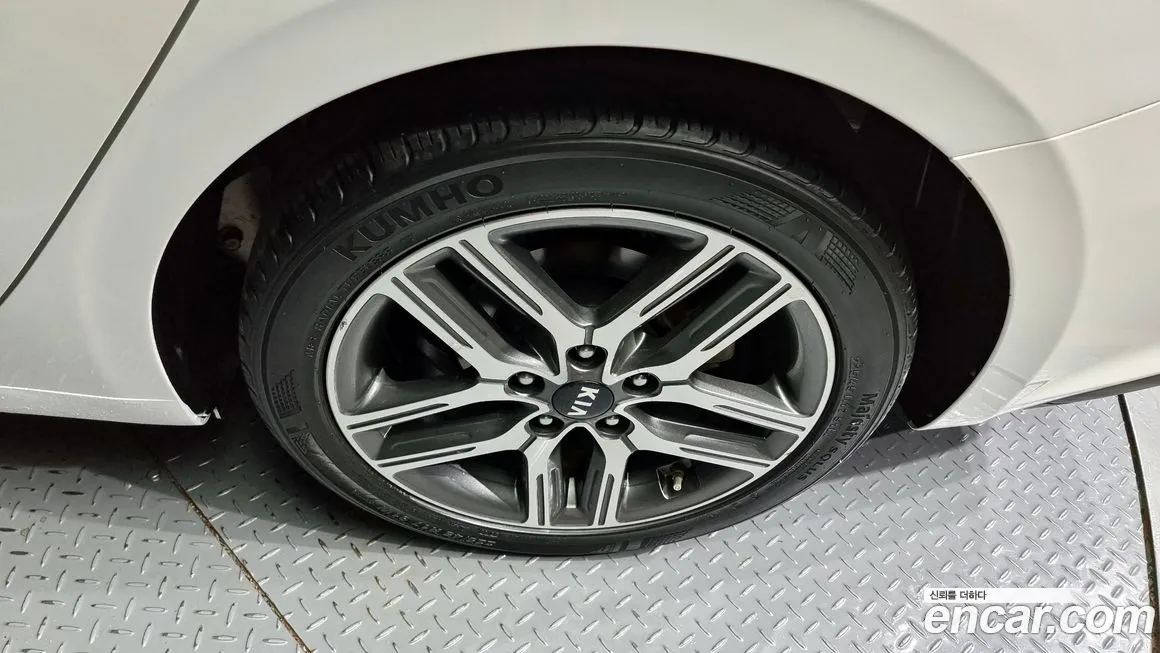 Kia Come New K3 id 1853622 из Кореи 15