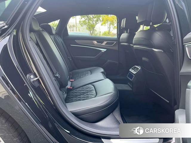 Audi A6L id 4235969 из Китая 11