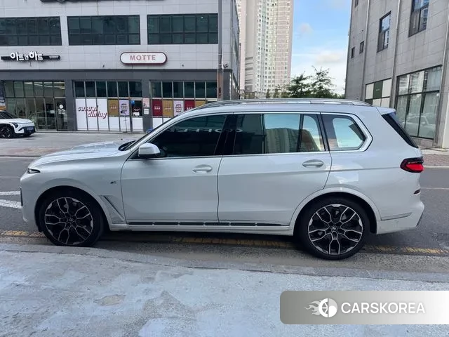 BMW X7 (G07) 2024 Белый из Кореи, фото 5