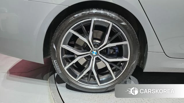 BMW 5 Series (G30) id 4871708 из Кореи 26
