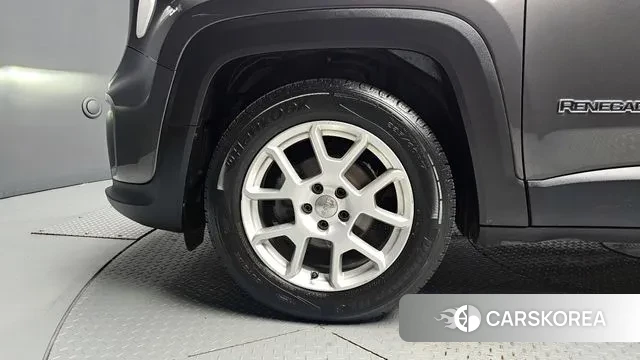 Jeep Renegade id 3000011 из Кореи 15