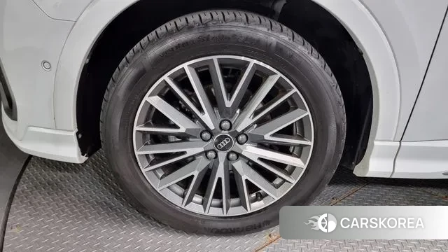 Audi Q3 (F3) id 2884632 из Кореи 15