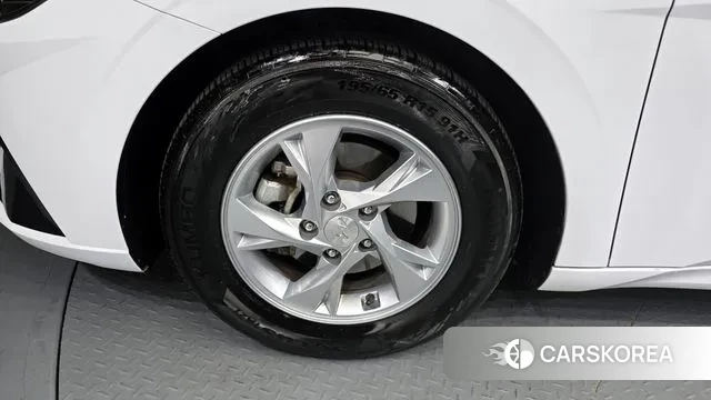 Hyundai Avante (CN7) id 3280919 из Кореи 15