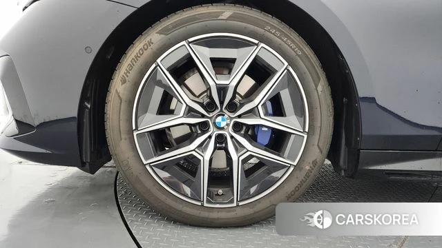 BMW 5 Series (G60) id 4791849 из Кореи 28