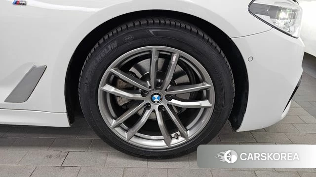 BMW 5 Series (G30) id 3813714 из Кореи 15