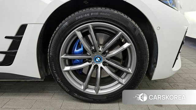 BMW i4 id 3776698 из Кореи 15