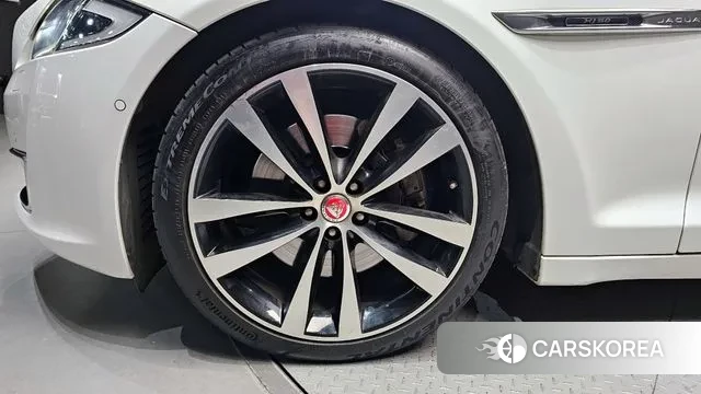 Jaguar All New XJ id 3494198 из Кореи 15