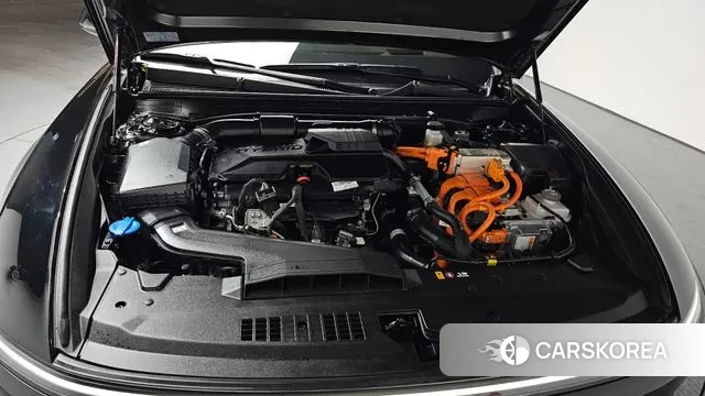 Hyundai Grandeur Hybrid (GN7) id 3731672 из Кореи 15