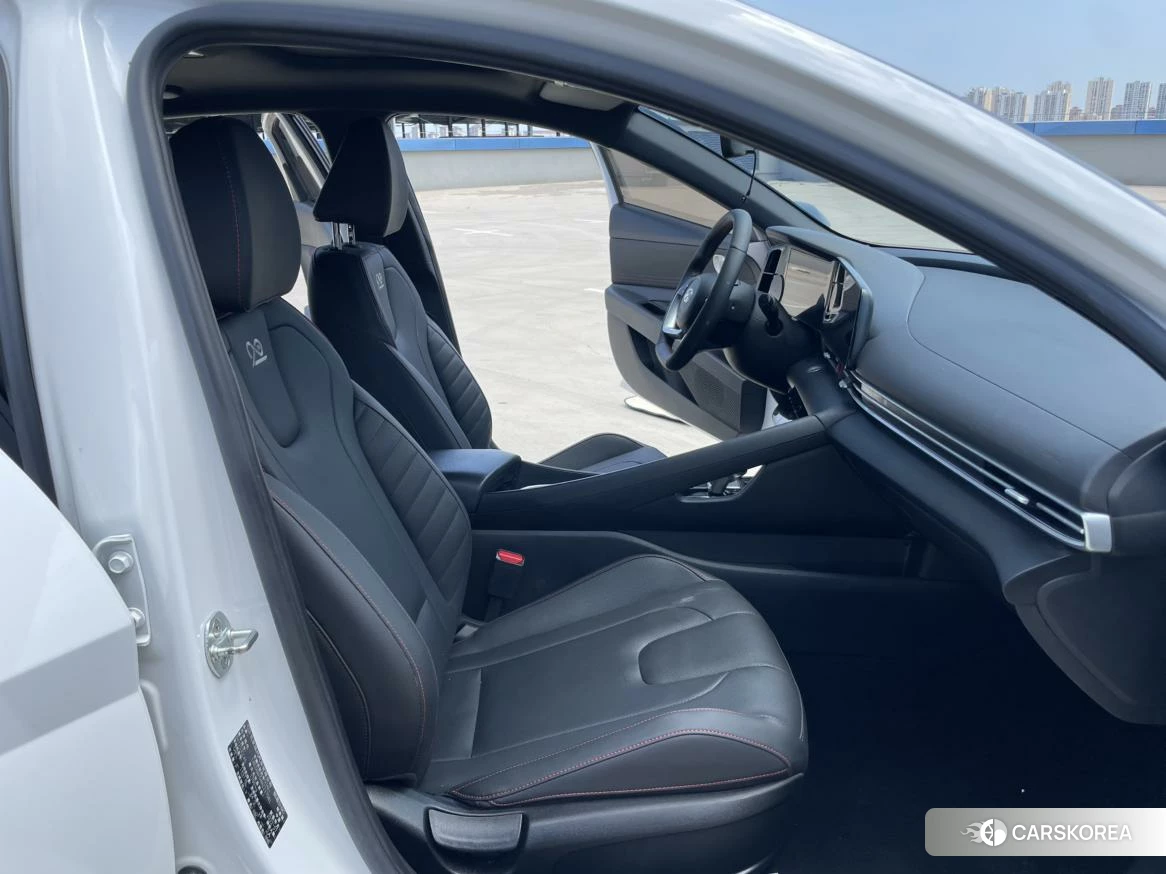 Hyundai Elantra id 4440467 из Китая 13